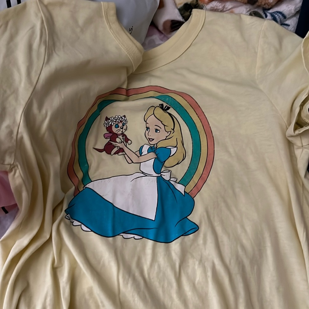 Disney Alice in Wonderland short sleeve
